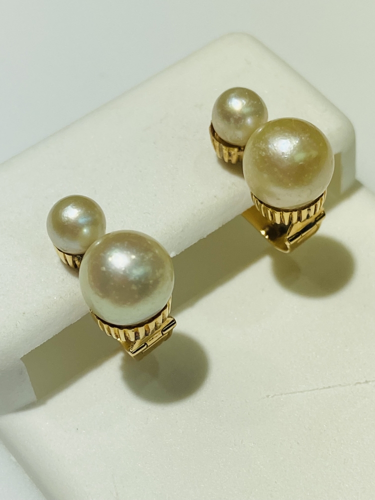 Cultured Pearl Yellow Gold Earrings
